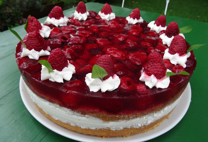 Himbeer-Joghurt-Torte